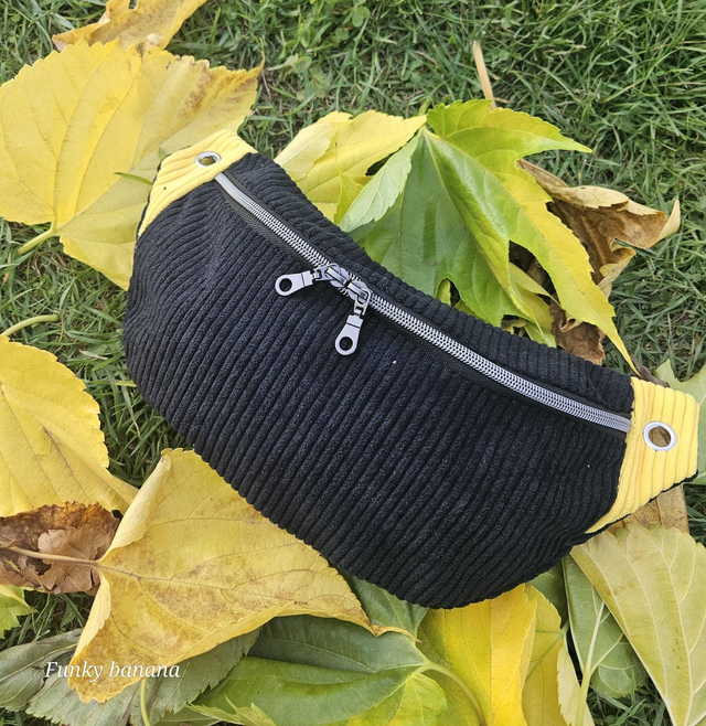 Banane forme nomade velours noir et jaune taille M