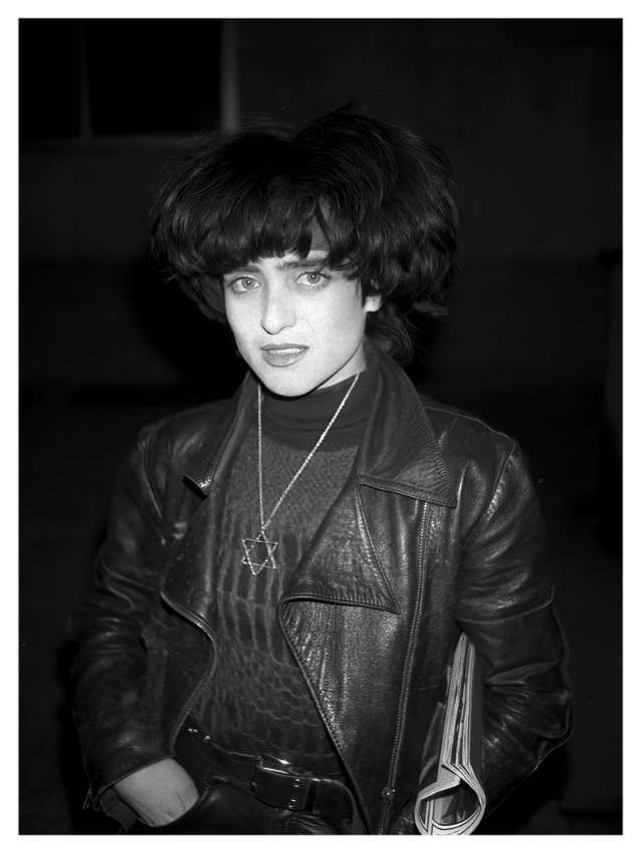 Ana Curra. Quevedo. Exterior. Noche