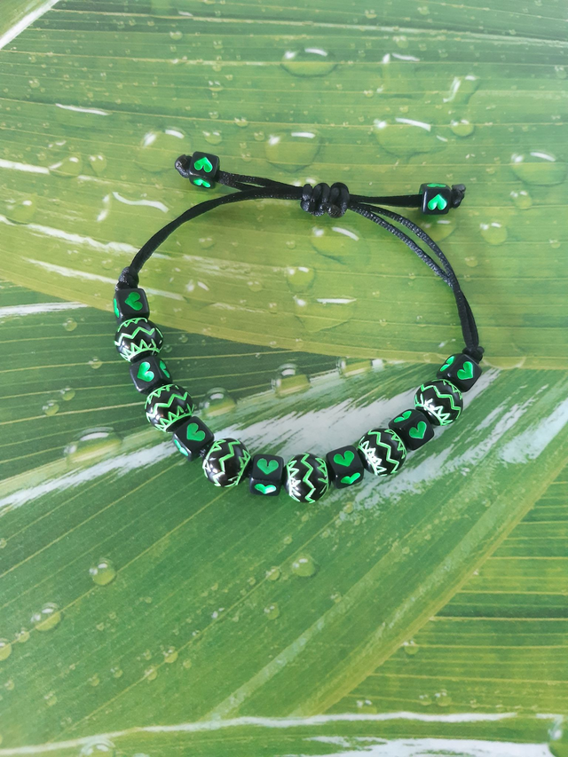 Armband Perlen Herzen grün schwarz