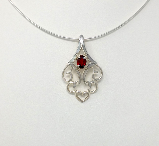 PENDENTIF ARABESQUES ET NACRE BLANCHE CERTI ARGENT MASSIF GRENAT - VENDU SANS CHAINE - 0099R