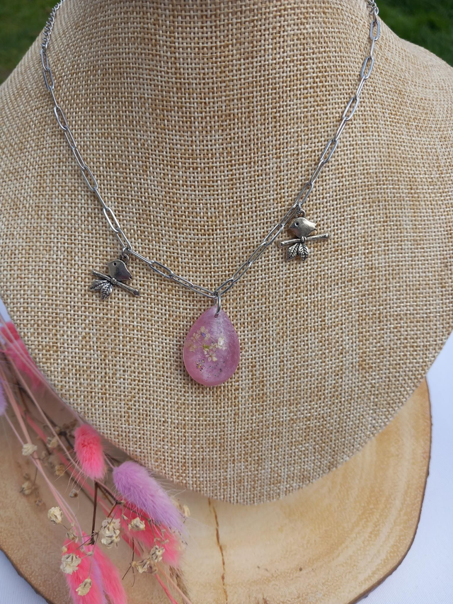 Collier breloque reine Anne 