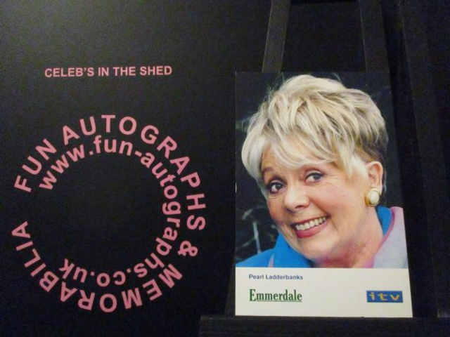 Meg Johnston (Pearl Ladderbanks) Original Emmerdale Blue &amp; Yellow Itv Logo Cast Card (SEE PIC)