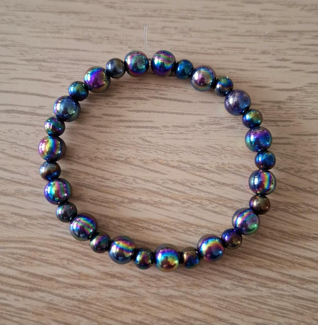 Iridescent metallic beaded bracelet