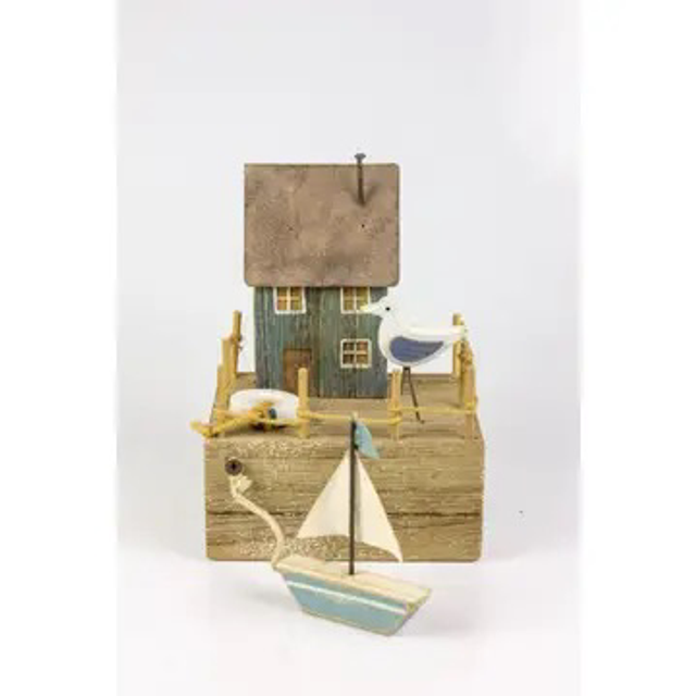 HARBOUR COTTAGE WITH YACHT 