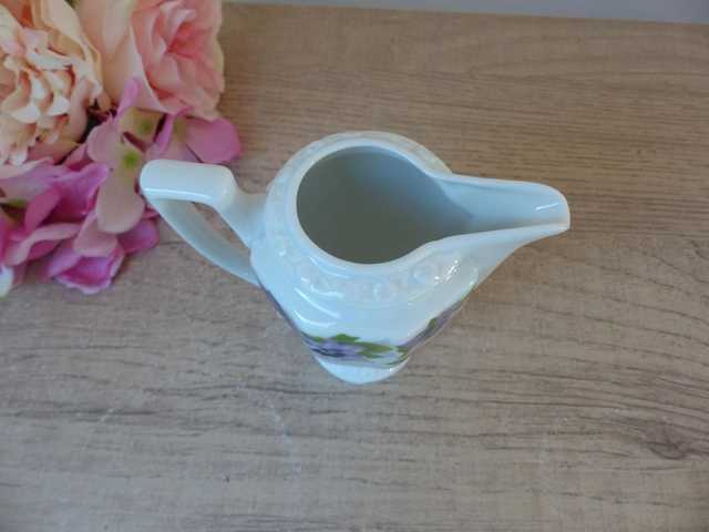 Petit pot à lait en porcelaine décor fleuri, pot à crème Rosenthal Allemagne vintage, crémier décoré de pensées fleurs du jardin violettes