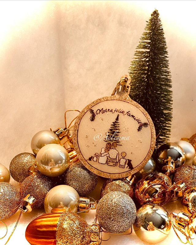 Boule de Noël "Notre jolie famille"