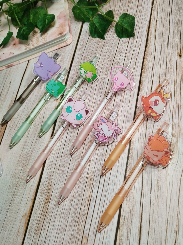 Bolígrafo/Pen Pokemon - Bulbasaur, Gengar, Shaymin, Jigglypuff, Mew, Sylveon, Fuecoco, Vulpix