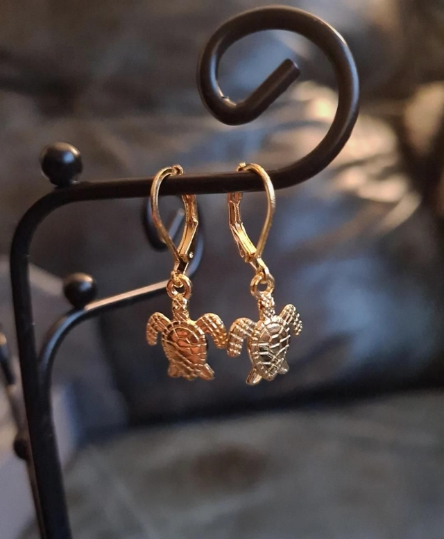 Earrings Small Gold Tortoise Turtle Lever Backs