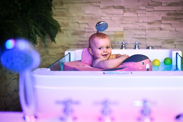 SPA BABY-POP - 1 séance d'hydrothérapie de 30 min + massage bébé 