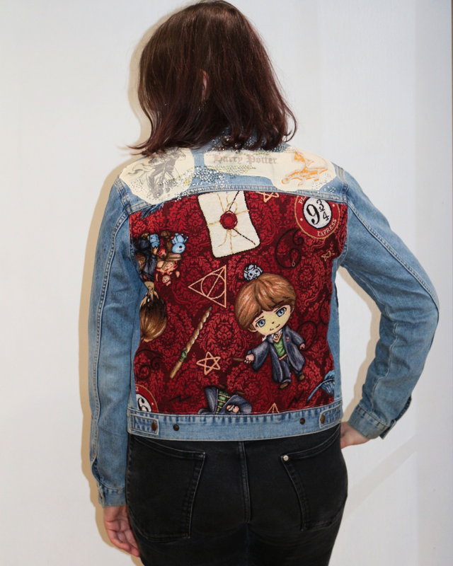  🖋️ Veste Wangler Upcyclée "L'École des Sorciers" – Harry Potter - Taille 40 🖋️