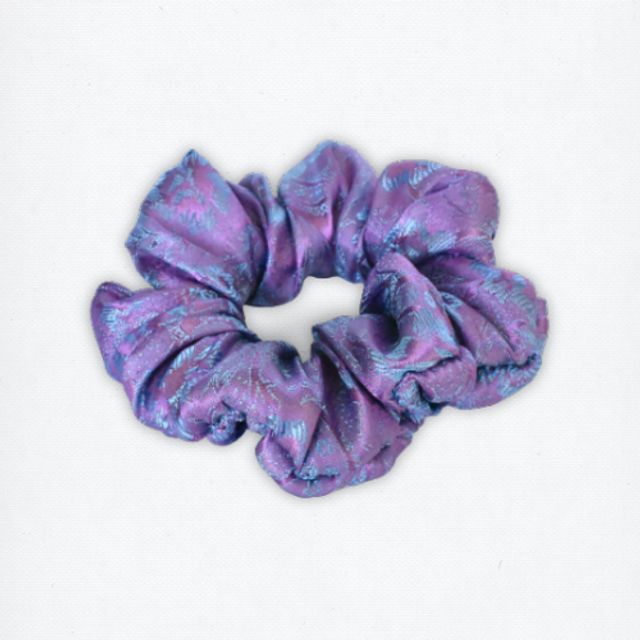 100% SILK scrunchie (upcycled)