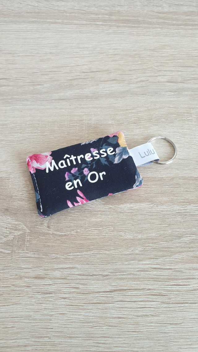 Porte clés Maîtresse en Or (rose noir)