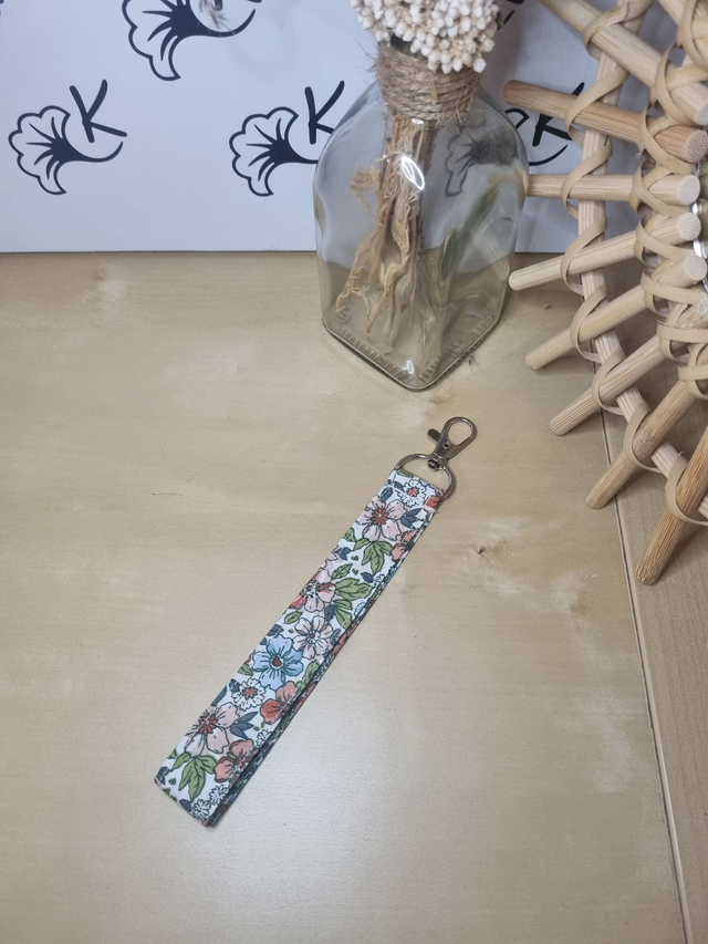 Dragonne tissus Pensées Vert avec mousqueton argent clair