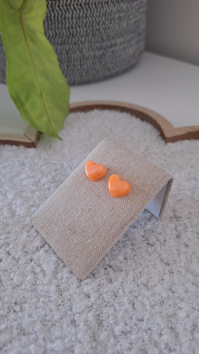 Puces cœurs orange fluo 