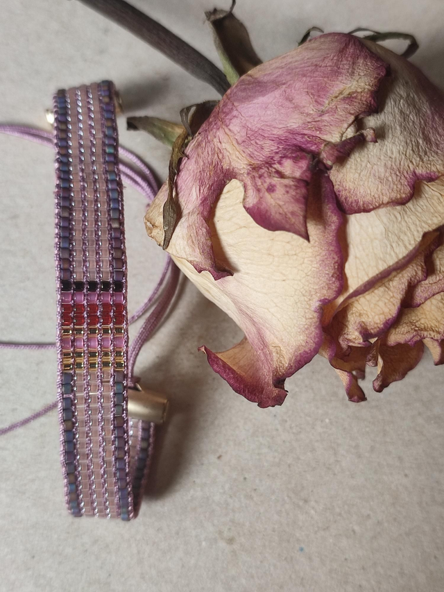 Z-Bracelet rose &amp; or tissé main en perles de verre miyuki sur fil de jade, réglable, pièce unique 