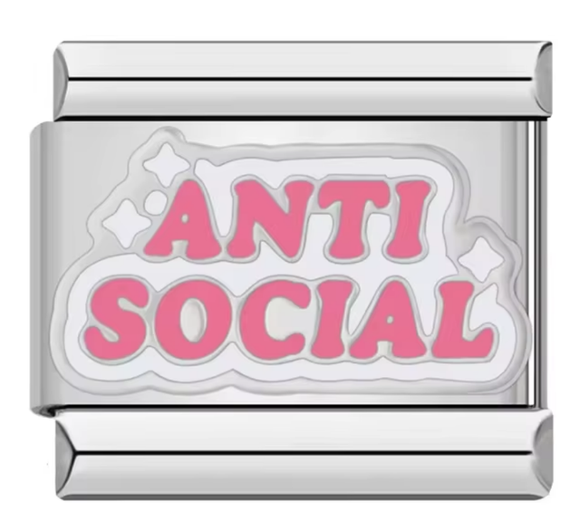 Charm ¨Anti Social¨