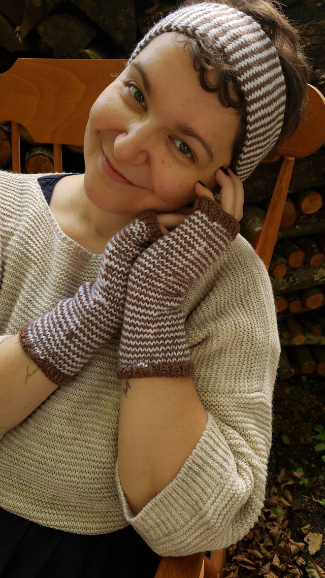 Mitaines et cache oreilles rayés