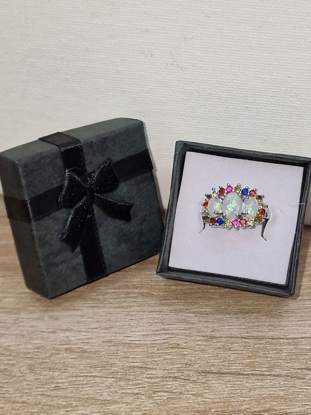 Bague Argentée Rhodium Plaqué Imitation Opale Zirconiums Multicolore