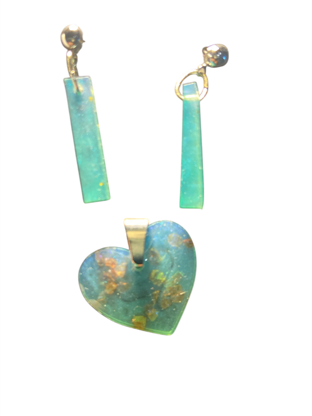 Boucle d&#039;oreilles &amp; pendentif