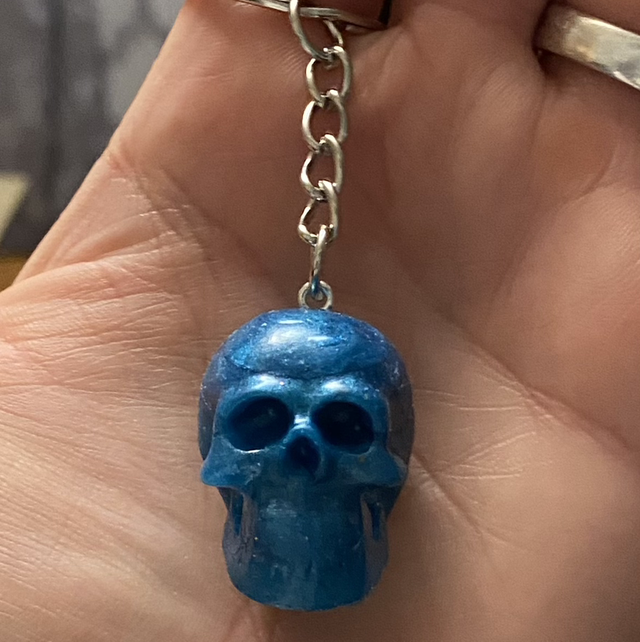 Ashes to resin skull key ring