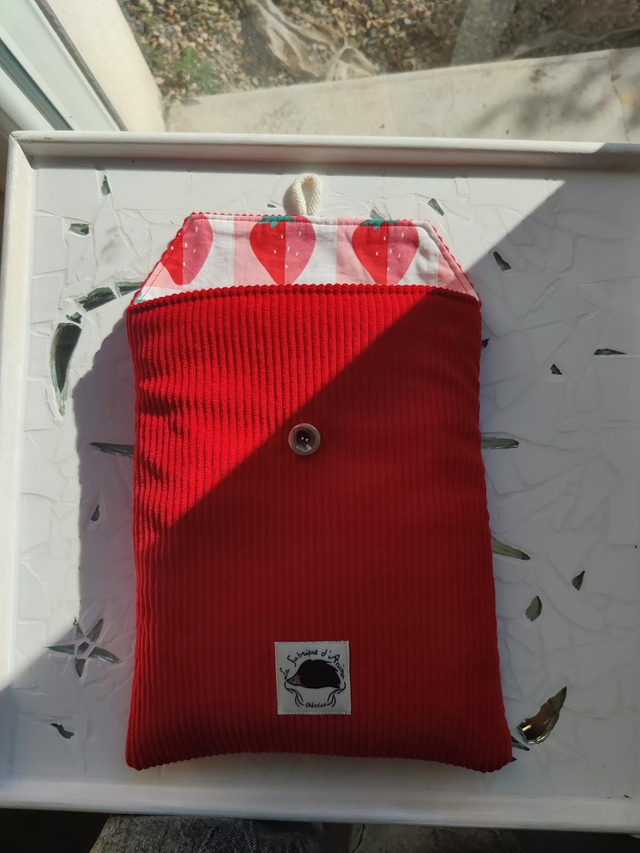 Housse livre " fraise et velours "