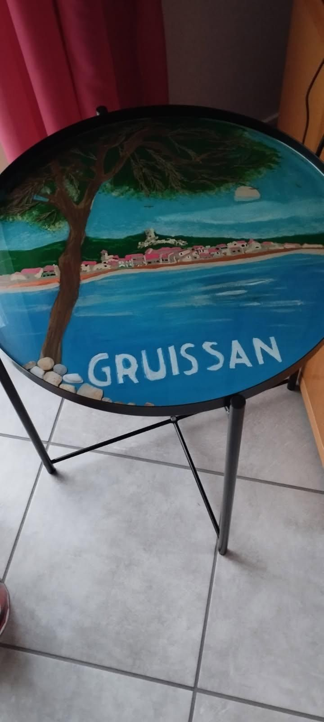 Table gruissan