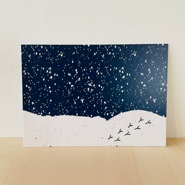 Ansichtkaart vogelpootjes in de sneeuw, 10 x 15 cm
