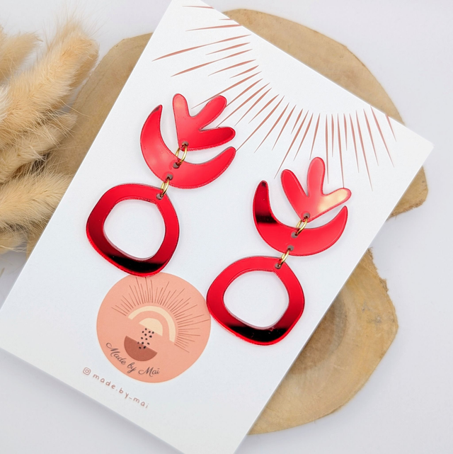 Boucles d&#039;oreilles rouges en plexi