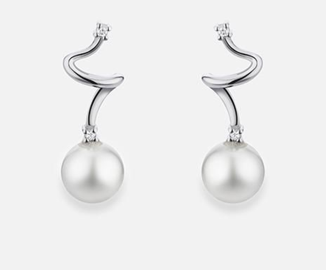 Orecchini Mikiko in Oro 18Kt con Perle e diamanti