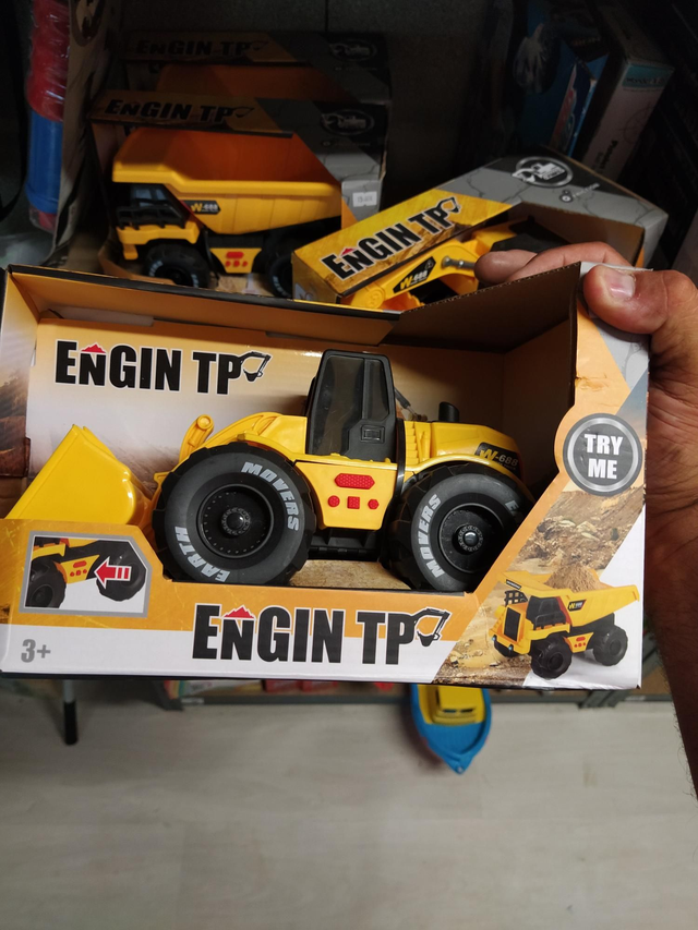 ENGIN TRAVAUX PUBLICS SONORE ET LUMINEUX