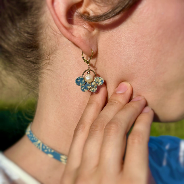 Nuage - Boucles d'oreilles upcyclées en tissu et perle d'eau douce