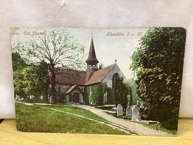 Shanklin, Old Church, Isle of Wight, Posted 1909 antique unbranded postcard. Our Ref No. R617 £2.50
