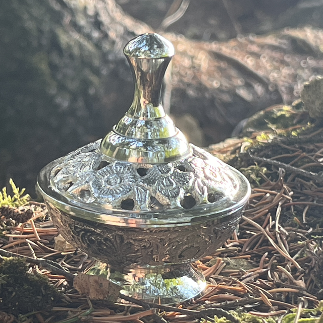 Brûleur d'encens "flora" en laiton nickelé