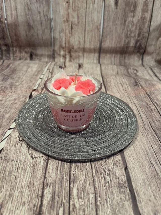 Bougie parfumée Lait de riz cerisier - 100 grammes
