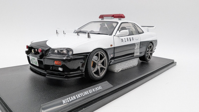 Nissan Skline GT-R(R34) Japanese Police - 1:18