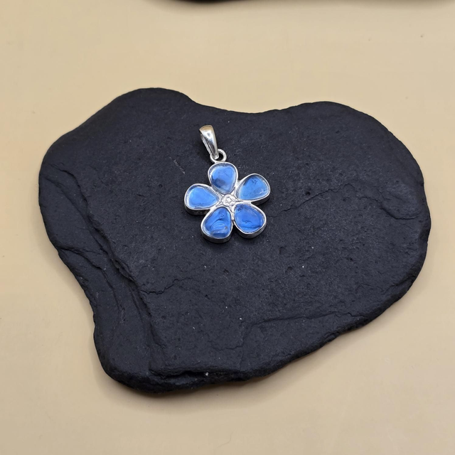 925 Sterling Silver Forget-Me-Not Pendant