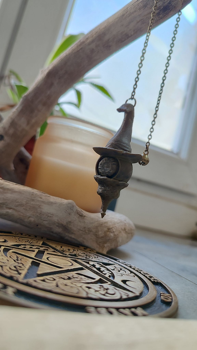 Pendule Chapeau de Sorcière - Fait Main (55mm)