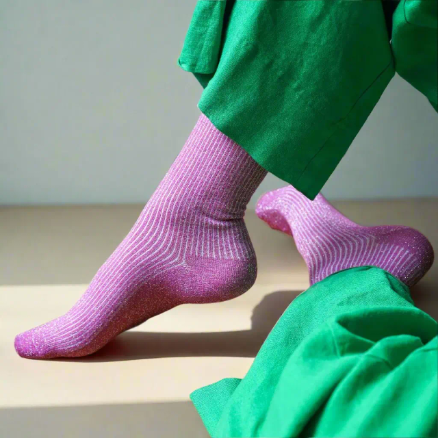KLUE Glitter Lurex socks in eco-friendly Lyocell | Fuchsia