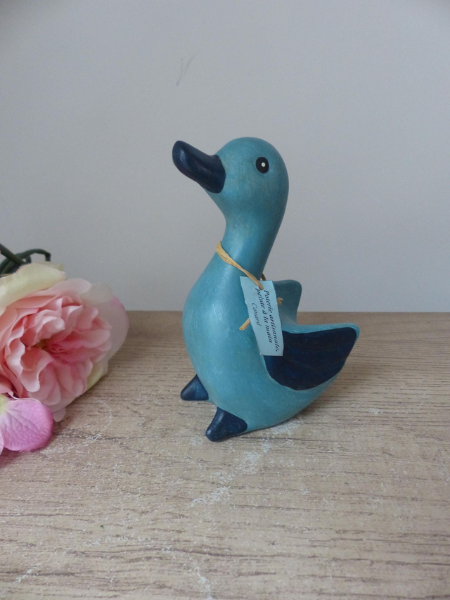 Figurine Canard bleu en poterie, Collection canard marine artisanal peint main, Canard décoration chambre bleue, canard joyeux pour cuisine