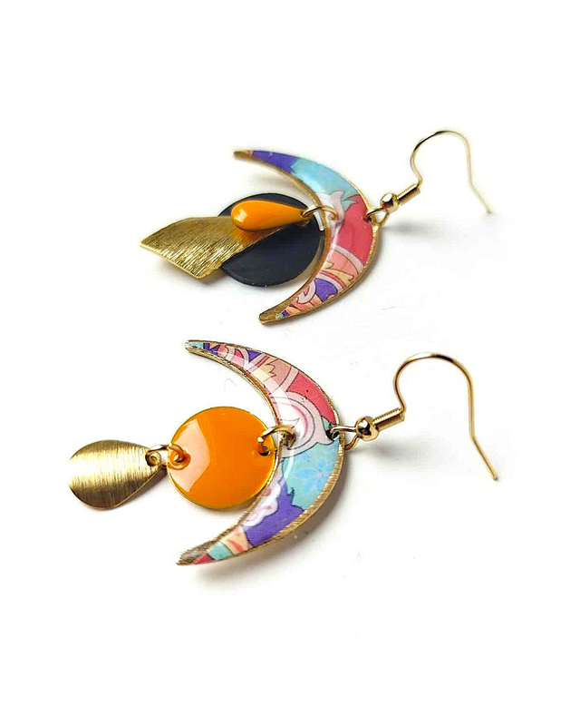 Boucles d&#039;oreilles Asymétriques Upcyclées en Chambre à Air et Papier Recyclés - Croissants Lune