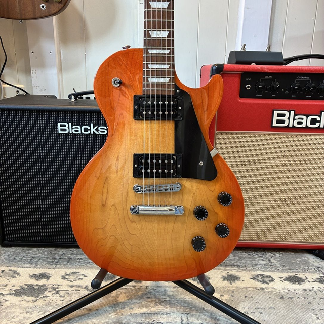 Gibson Les Paul Studio Tangerine Burst with Leather Case