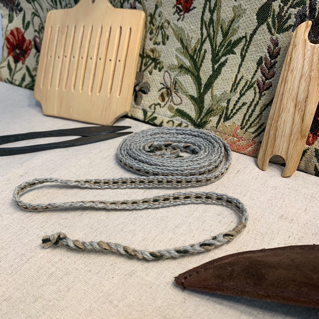 Galon au peigne tissé main