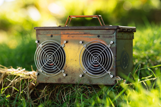 Patina Ammo Box Speaker