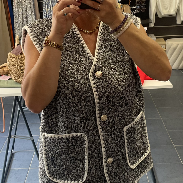 Gilet sans manche bouton doré 