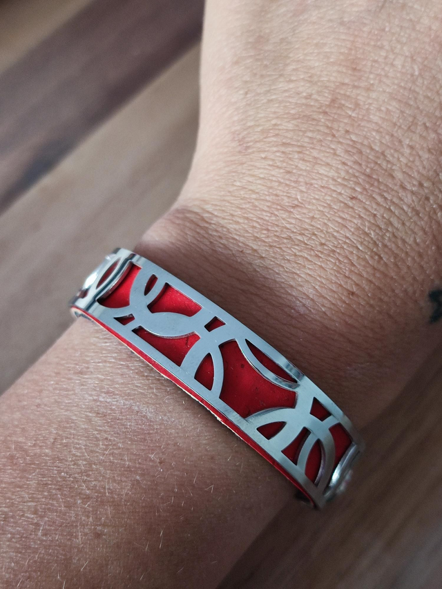 Bracelet en acier inoxydable et liège rouge