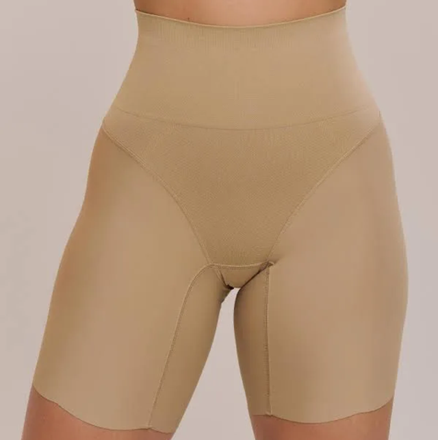 Bermuda Modeladora Corte a Laser Bege