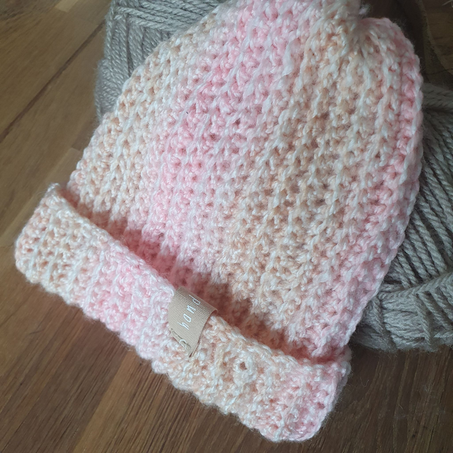 Gebreid babymutsje multicolor pastel