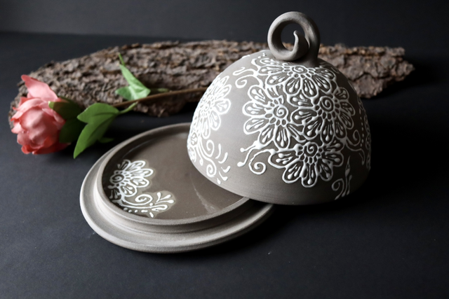 Butter/Cheese Dish with flower patterns