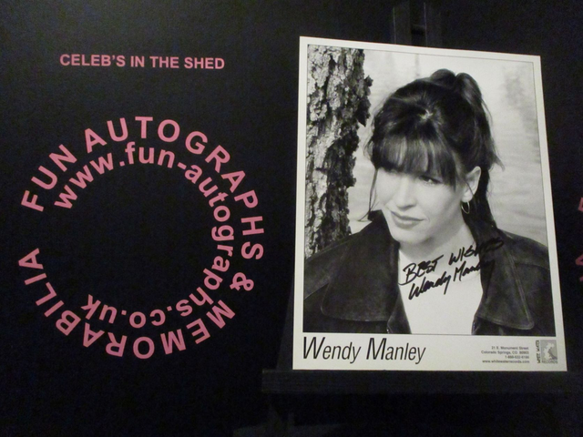 Wendy Manley Authentic Autographed 10x8 Photograph