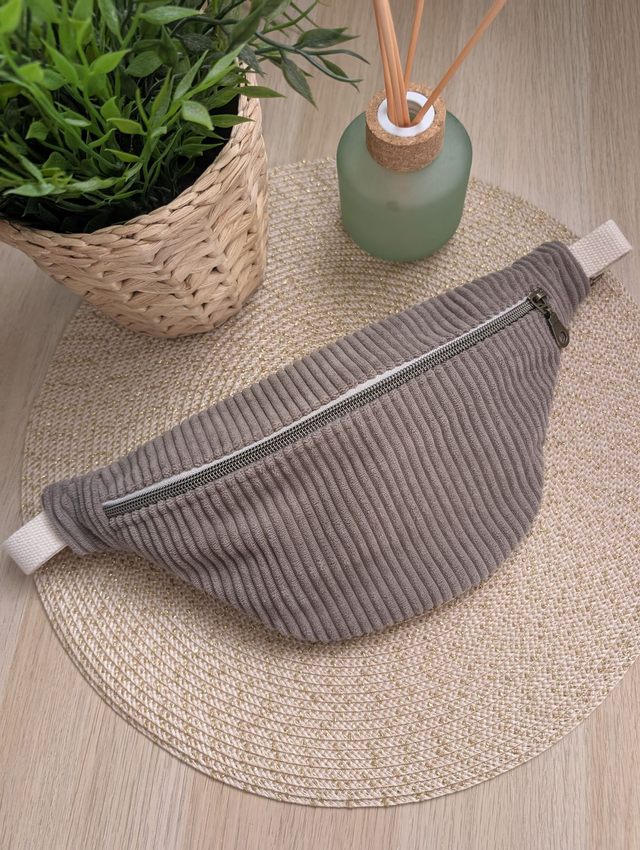 Sac banane enfant en velours cotelé marron glacé